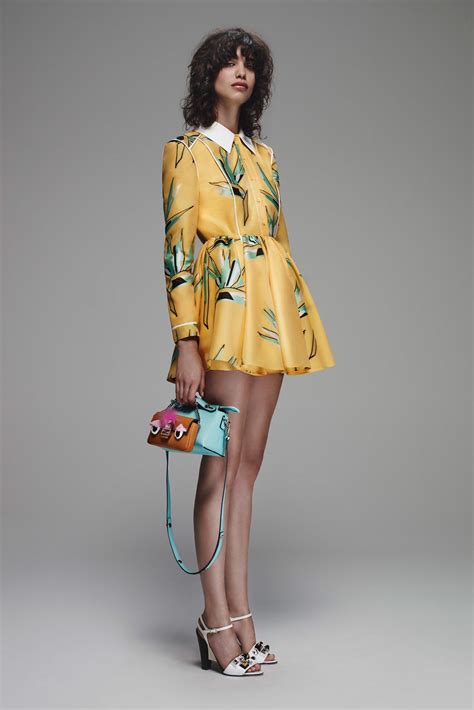 Fendi Resort 2016 Fashion Show 